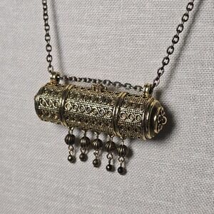 Vintage Estee Lauder Youth-Dew Perfume Necklace Gold Filigree Pendant Full Vial